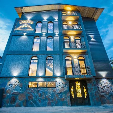 Hotel Mestia Inn Ngoại thất bức ảnh