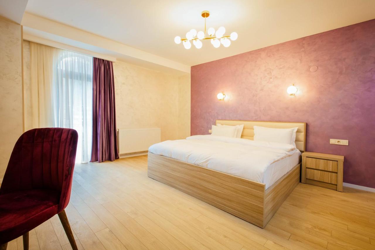Hotel Mestia Inn Ngoại thất bức ảnh